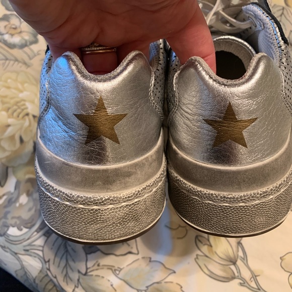 Saint Laurent sneakers - Picture 5 of 6